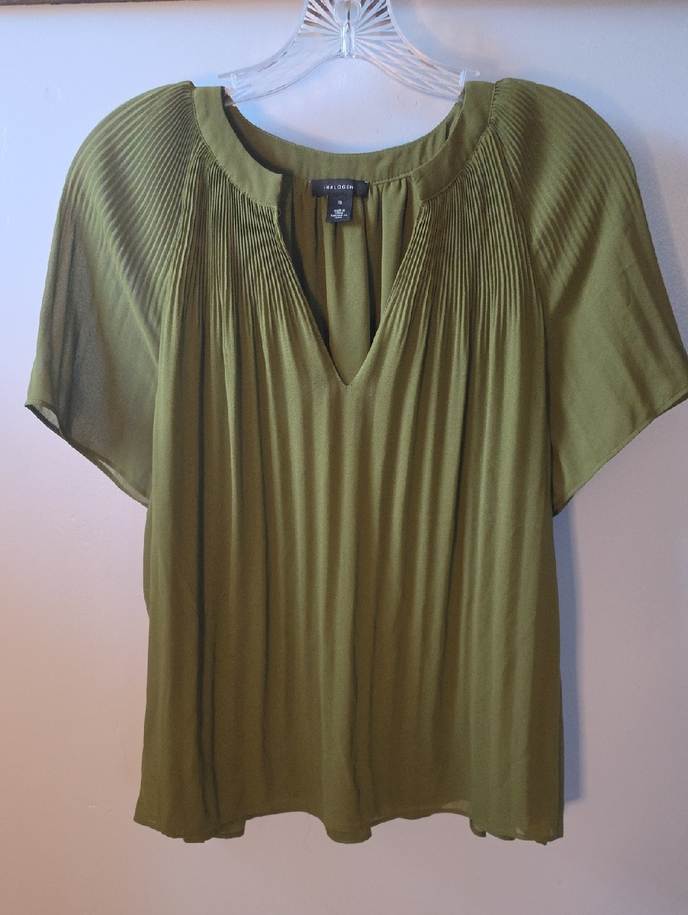 Halogen Olive Green Pleated V-Neck Short Sleeve Blouse